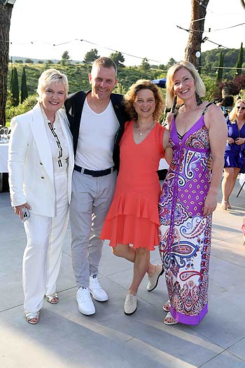 Birgit "Biggi" Lechtermann / Tobias Angerer mit Frau Romy Gross-Angerer / Anjorka Strechel (re.) bei den „FCR EAGLES Masters Toskana 2023“ (©Foto: Wolfgang Breiteneicher/Schneider Press)